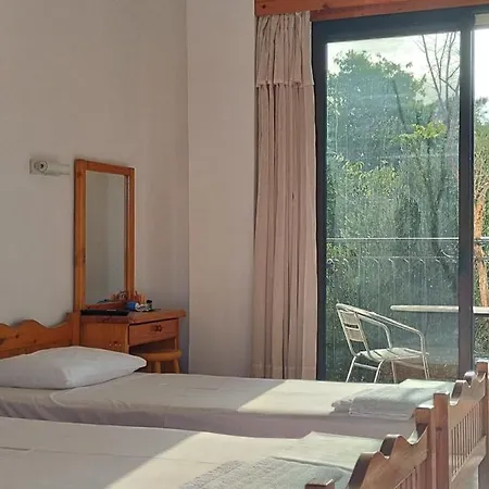 Kapandriti Guest house *