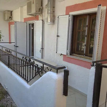 Kapandriti Guest house